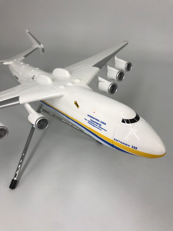 antonov 225 toy
