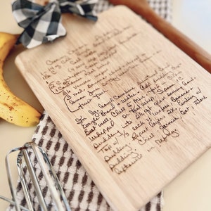 Personalized, Engraved Handwritten Recipe Cutting Board, Recipe Engraved Natural Wood Cutting Board, Engraved Recipe, Custom Gift for Her image 2