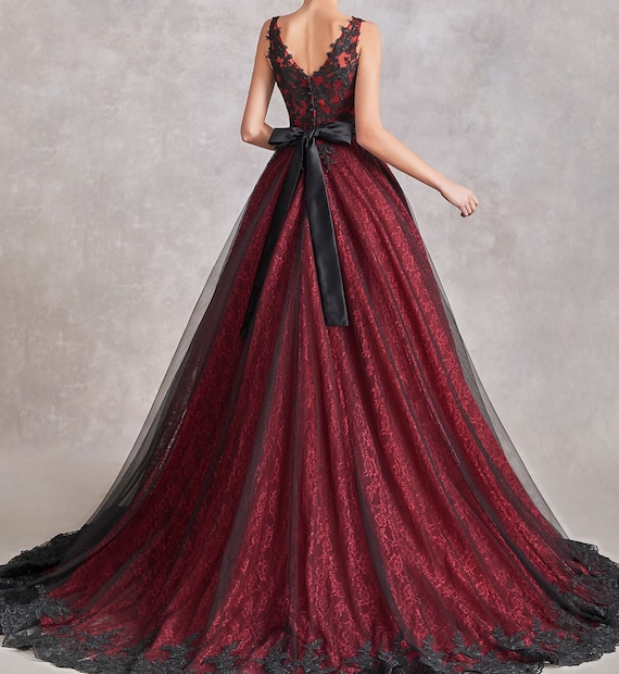Beautiful Lace Gothic Red and Black Simple Wedding Dress Bridal Gown off  the Shoulder Cap Sleeve A-line 
