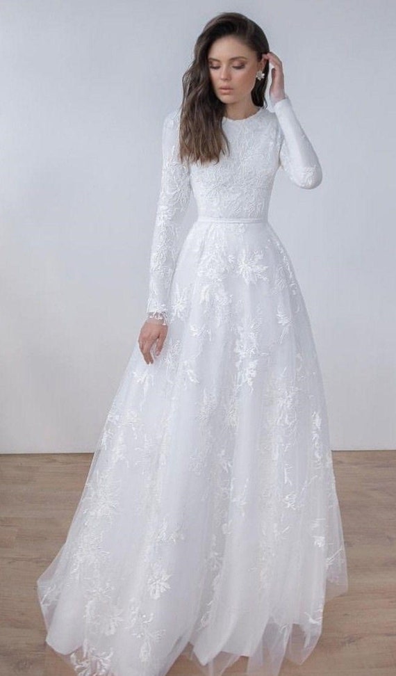 Geneva Simple Lace Boho Wedding Dress | Dreamers and Lovers