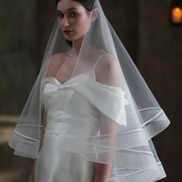 Lovely Mid Length White or Ivory Wedding Veil with Horsehair Hem 150x150cm