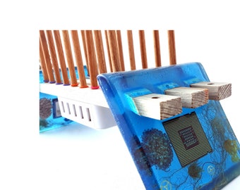 The Art USB (Family) Charge Station - Typ H, Resin Art, Device Organizer