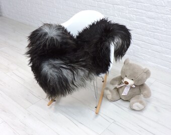Real Genuine Icelandic Sheepskin Rug: Silver Grey & Black Fur Throw (47"x 29") 762
