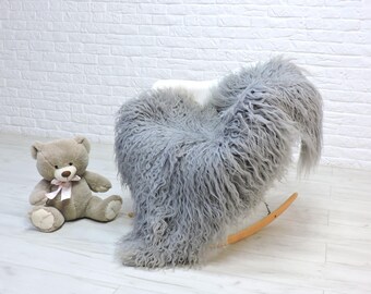 Real Icelandic Sheepskin Rug: Silver Grey Curly Fur Throw (57"x 37")