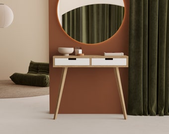 Consolle stretta in legno con cassetti bianchi in stile scandinavo. Una consolle moderna, minimalista, piccola, artigianale