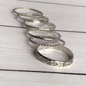 Lot de 6 bagues superposables en argent sterling, bagues fines et épaisses, motifs variés, bagues torsadées, perles délicates, bague à pois, bague en argent pour le pouce image 4