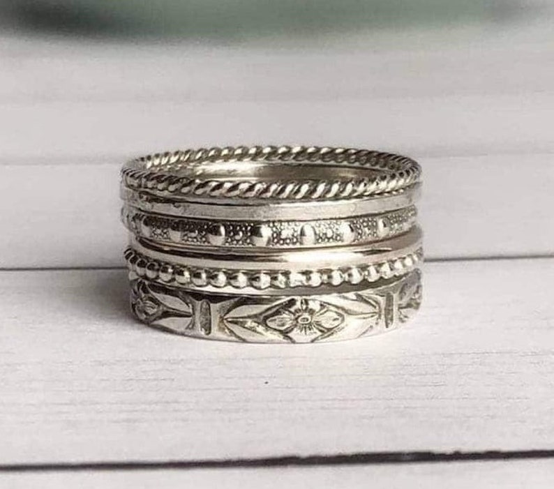 Lot de 6 bagues superposables en argent sterling, bagues fines et épaisses, motifs variés, bagues torsadées, perles délicates, bague à pois, bague en argent pour le pouce image 2