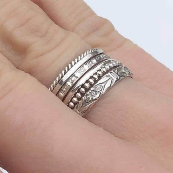 Set mit 6 Stapelringen aus Sterlingsilber, dünne und dicke Ringe, Ringe mit verschiedenen Mustern, zierliche, gedrehte Ringe mit Perlen, gepunkteter Ring, Daumen-Silberring