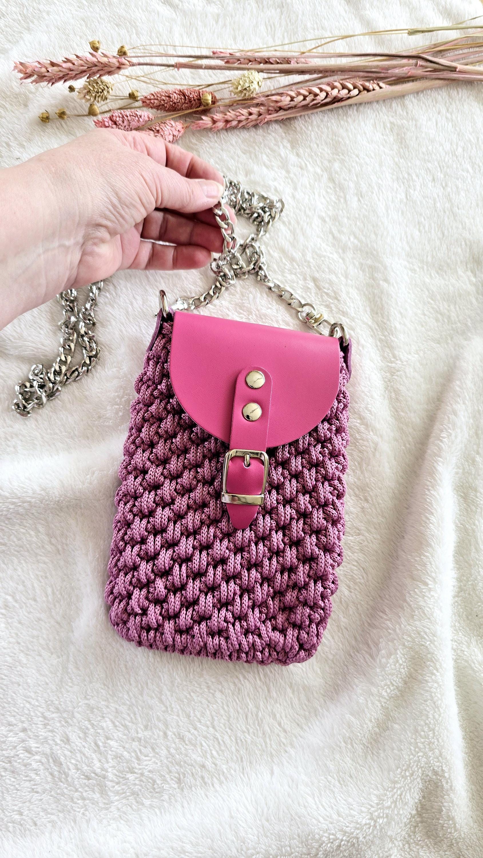 Handytasche gehäkelt mit Magnetverschluss – Crossbody Tasche fürs