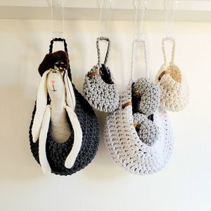 Crocheted hanging basket, hanging bag, storage basket, children's room organizer, toy storage, children's room decoration, utensil