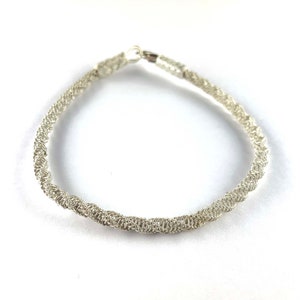 Pulsera trenzada de plata elegante y delicada: regalo perfecto para mujeres, novias o símbolo de amor