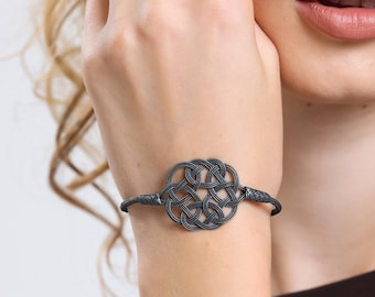 Silver Braided Unisex Bracelet - Thin and Charming Wire Bracelet for Women and Men, Wonderful Gift