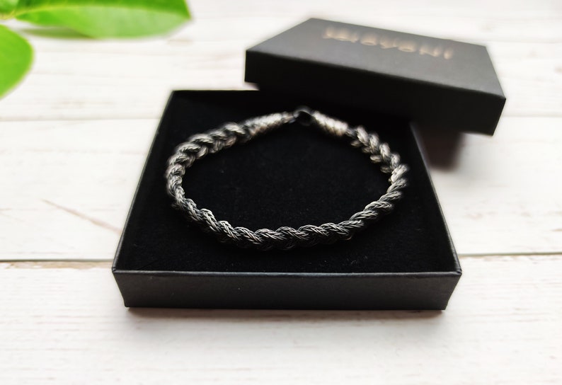 Gift your dad something special with this handmade, southwestern-style kazaziye bracelet. It's made from high-quality silver and is perfect for any man in your life!