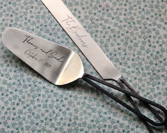 Personalized Wedding Cake Knife and Server Set -Black Hand Hammered Handles -Wedding Gift -Wedding Cake Cutter -Rustic Cake Server and Knife