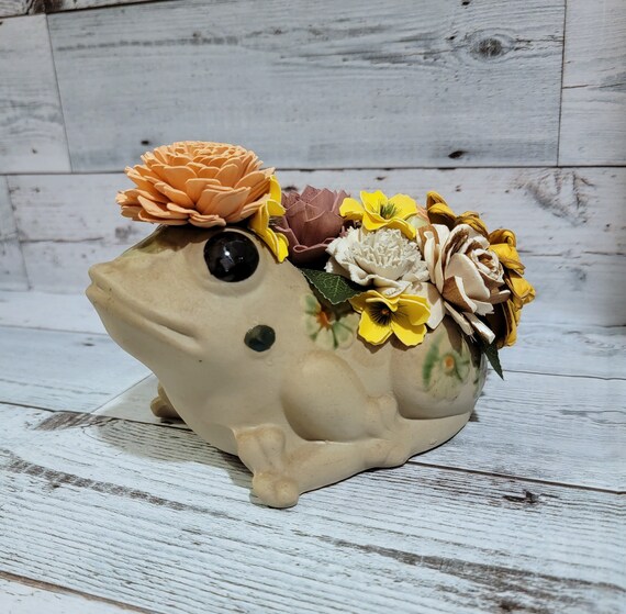 Sola Wood Floral Frog Arrangement, Frog Floral Arrangement, Frog