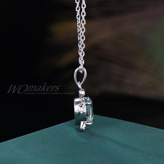Collana con ciondolo a forma di tartaruga in argento ossidato