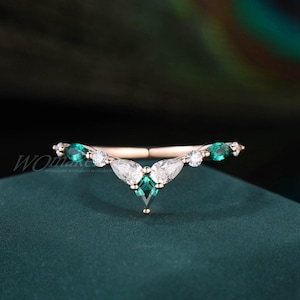 Moissanite Green Emerald Matching Band 10k/14k/18k Solid Rose Gold V Shape Curved Chevron Ring Nesting Band Curve Wedding Band Stacking Ring