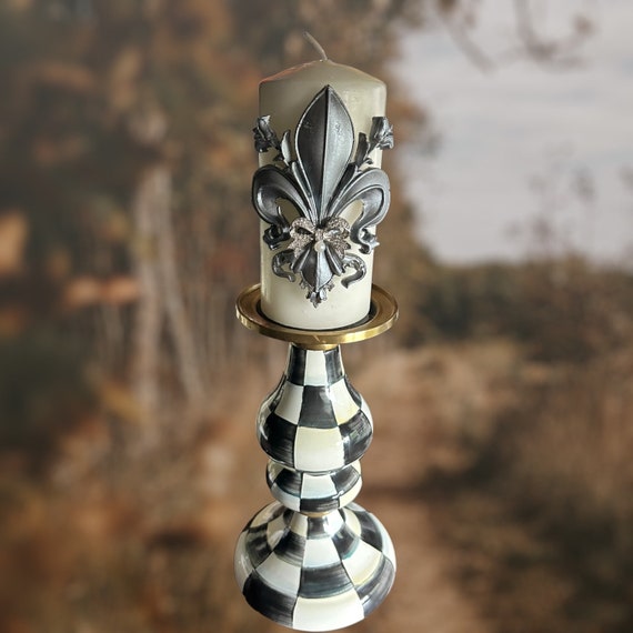 Fluer de lis candle pin