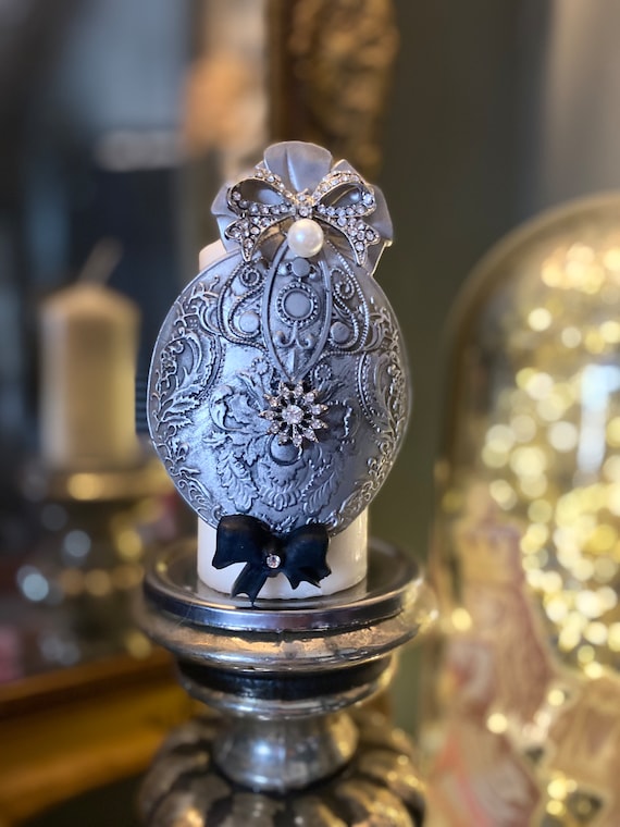 Christmas Baul baul candle pin
