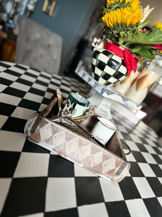Reclaimed brick mould tray