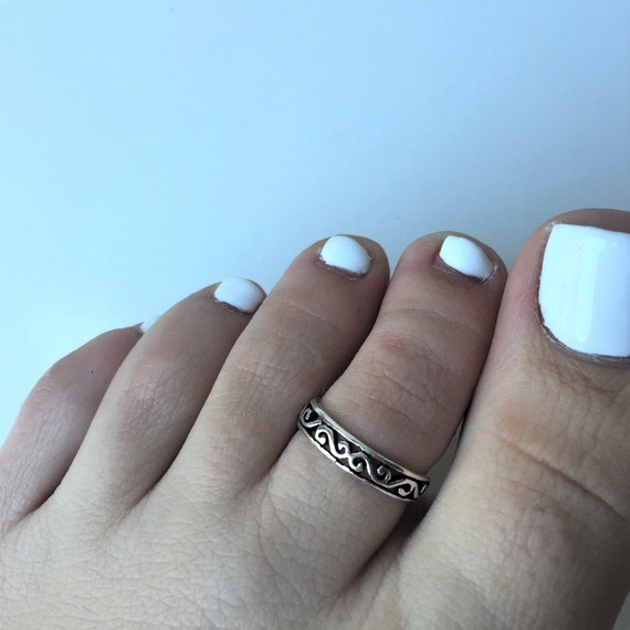 Toe Ring| सिंपल बिछिया डिजाइन| Trendy Toe Ring Ke Designs | simple toe ring  designs | HerZindagi