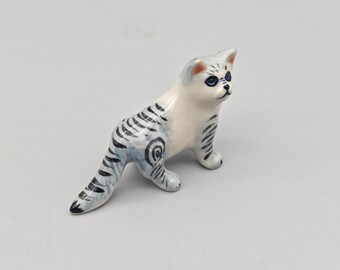 Ceramic Cat Figurine: Miniature Home Decor Ornament