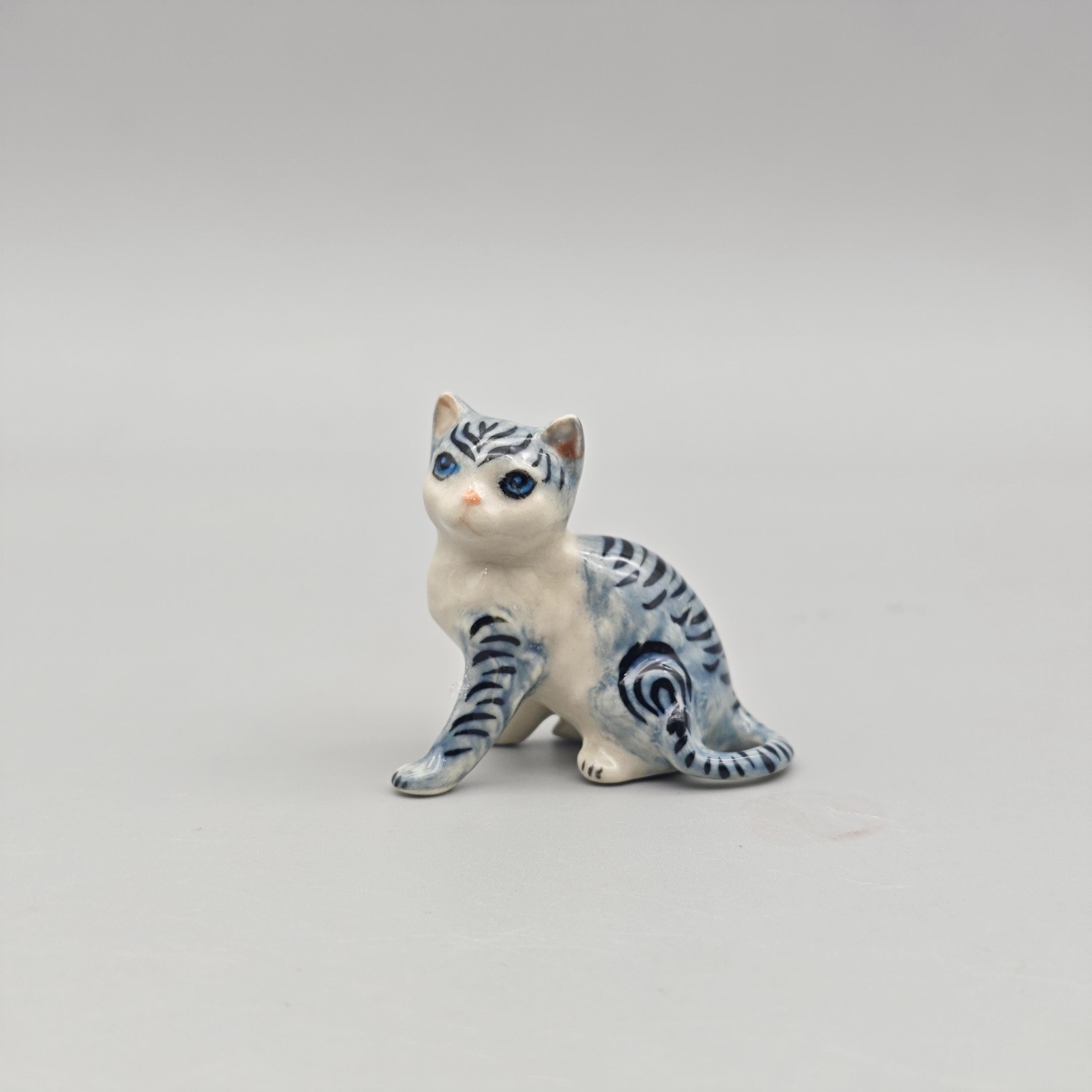 Chat Porcelaine Figurine Céramique Étirement Tunisia