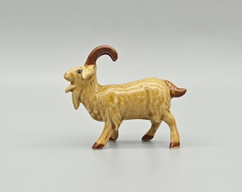 Keramisch miniatuurgeitbeeldje - geitenstandbeeld voor decoratie.