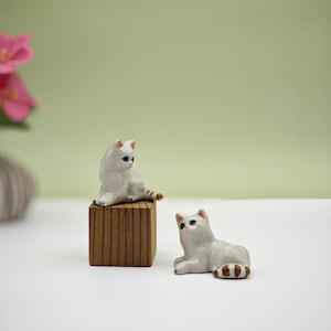 Set of 2 Miniature ceramic cat figurine-Porcelain miniature figurines-White cat figurine-Ceramic mini cat-Gifts for cat lovers