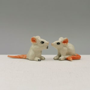 Set mit 2 kleinen Keramikratten-Miniatur-Keramik-Rattenfiguren-Handgefertigte Rattenverzierungen-Weiße Ratte-Einzigartige Keramikrattengeschenke