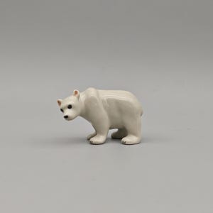 Figurine miniature d'ours polaire en céramique : décoration d'intérieur peinte à la main