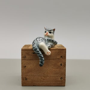 Kleine Katzenfiguren, Keramikkatzensammlerstücke, handgefertigte Mini-Katzenstatuen, Geschenk für Mama