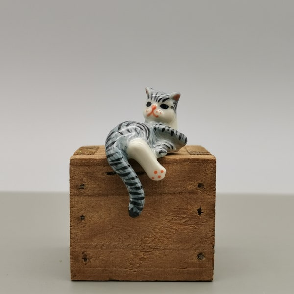 Ceramic cat figurines, Miniature Animal Figurine, Blue Cat,  Decorative and Collectible Ornaments, Christmas gift