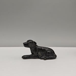 Ceramic Labrador dog figurine-Black Labrador figurine-Decorative dog figurine-Dog lover gift-Birthday gift, Valentine&#39;s Day gift