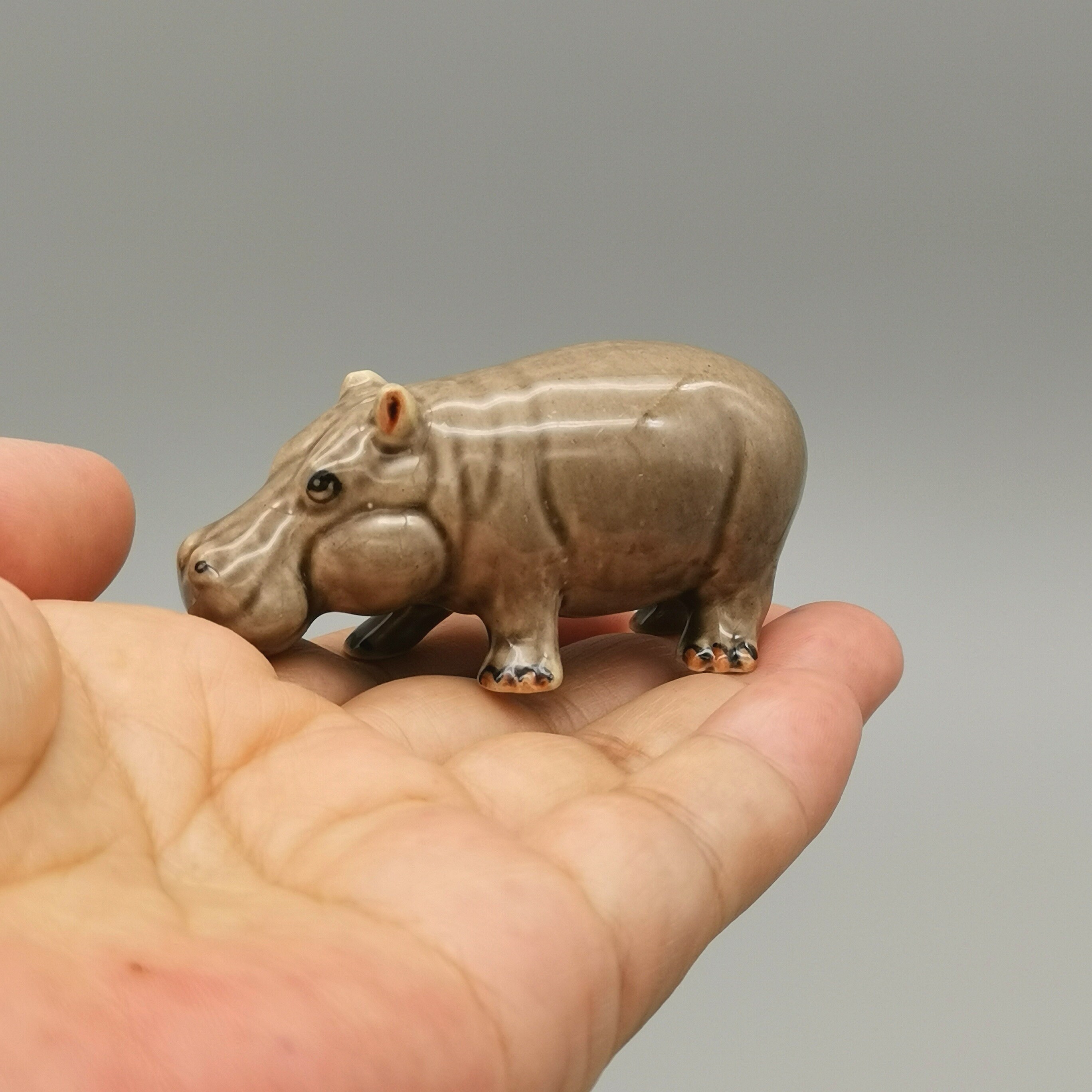 陶器製カバの置物：ミニチュア磁器製動物像 - Etsy 日本