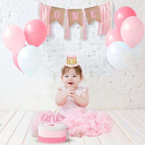 Decoración de la niña del 1er cumpleaños / 1 año bebé Decoraciones del  primer cumpleaños Niña / ONE High Chair Banner / Cake Topper / Princess  Flower Crown -  México