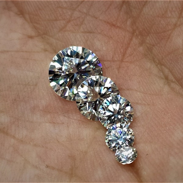 Ethically sourced round certified loose Moissanite Diamond 1mm to 18mm (0.005ct - 20ct) , Colour D, FL-VVS1 Clarity. UK supplier!