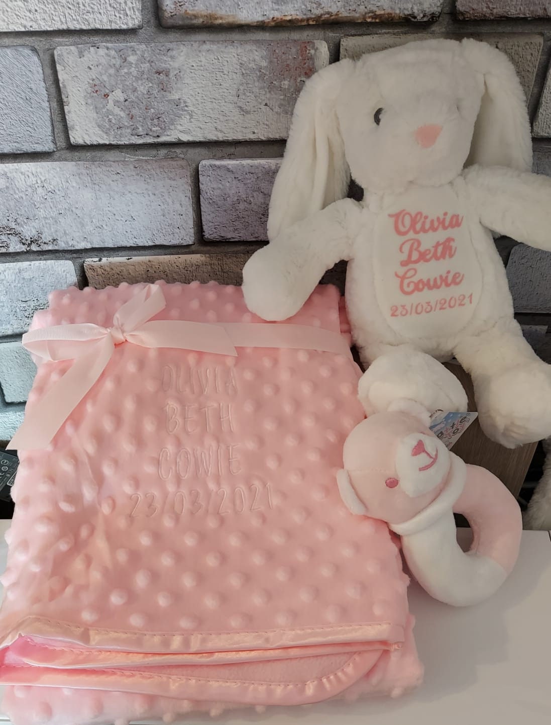 Quick Delivery Baby Gift Hamper Set Blanket Teddy Rattle Newborn Shower ...