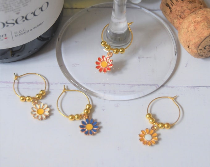Flower wine charms, set of 4 glass markers, wine glass decorations that act as drinks identifiers.