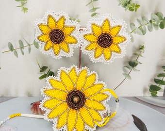 Beaded sunflower necklace with earrings set