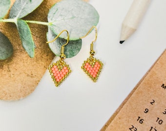 Beaded pink heart earrings