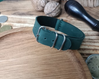 Correa de reloj de cuero verde oscuro: banda de curtido vegetal hecha a mano