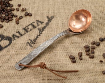 Handgemaakte koperen koffielepel