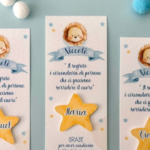 Segna posto battesimo tema leoncino, segnaposto con nome invitato, segnalibro personalizzati con stelline, santo battesimo bambino, cadeau
