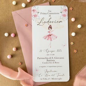 Inviti per Prima Comunione bambina, partecipazioni cresima bimba, invito personalizzato tema ballerina, colori rosa, azzurro e lilla.