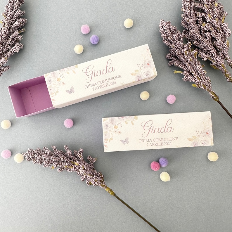 Scatole portaconfetti prima comunione, bomboniera comunione, scatoline lilla, cadeau invitati, segnaposto personalizzato lavanda immagine 4