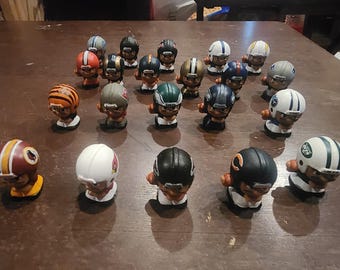 NFL Teenymates Series 1 Quarterbacks (QBs) – Individual Mini Figures – Set Fillers – Collectible Football Toy