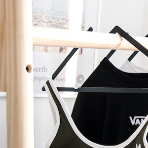 Minimalist Metal Clothes Hangers – Durable & Eco-Friendly Closet Organizer – Made in Europe