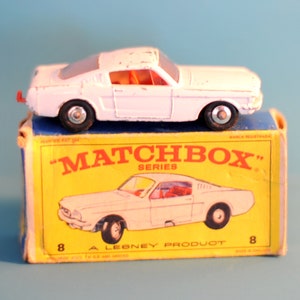 Paire de voitures Lesney Matchbox série n° 8 blanches