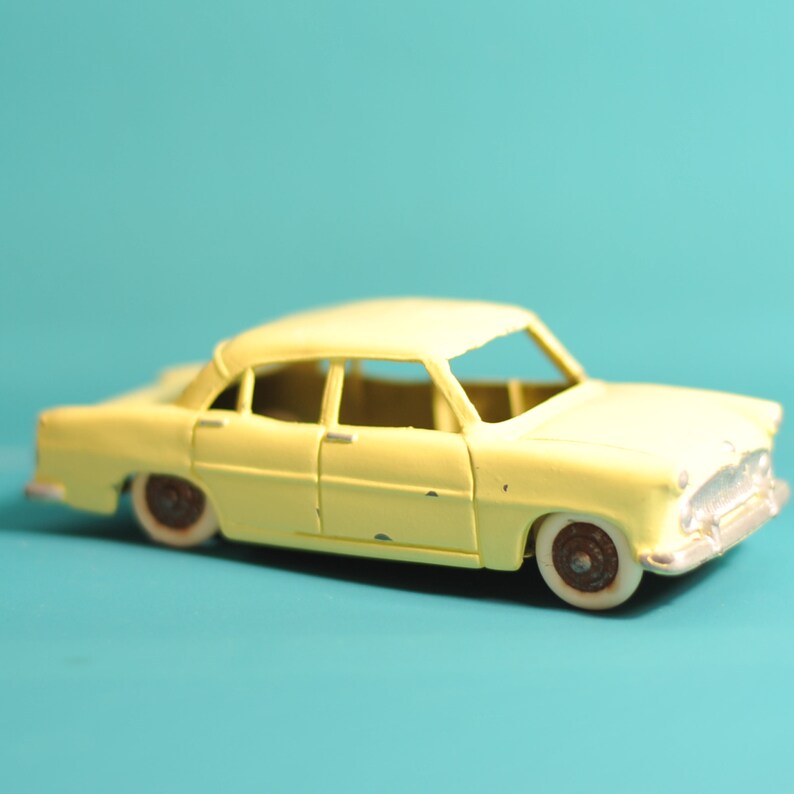 Dinky Toys Simca Versailles 1/43 – Réf 24Z – Miniature Collection état Correct